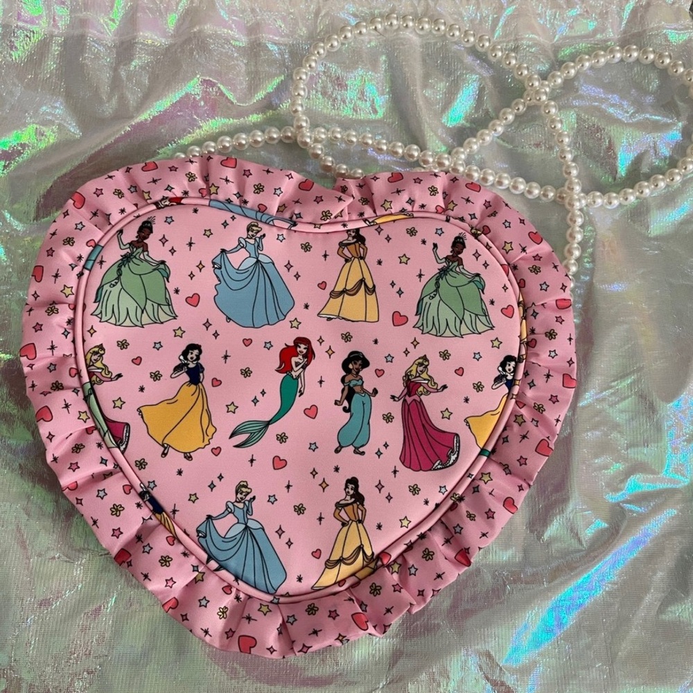 Heart-Shaped Princess Print Bag with Pearl Strap